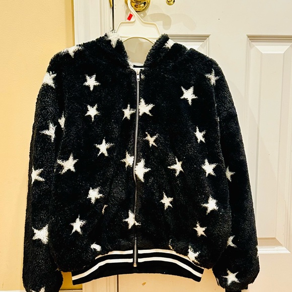 Star Fuzzy Jacket- Nice, stylish and cozy - Picture 2 of 4